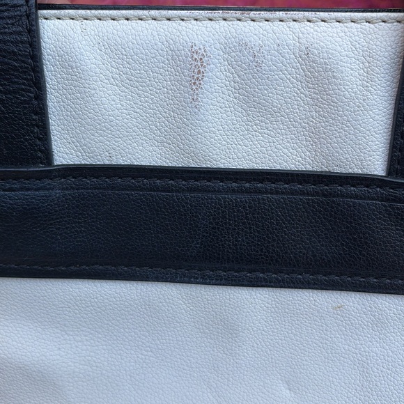 Kate Spade black and white leather bag with bow. - Picture 8 of 9